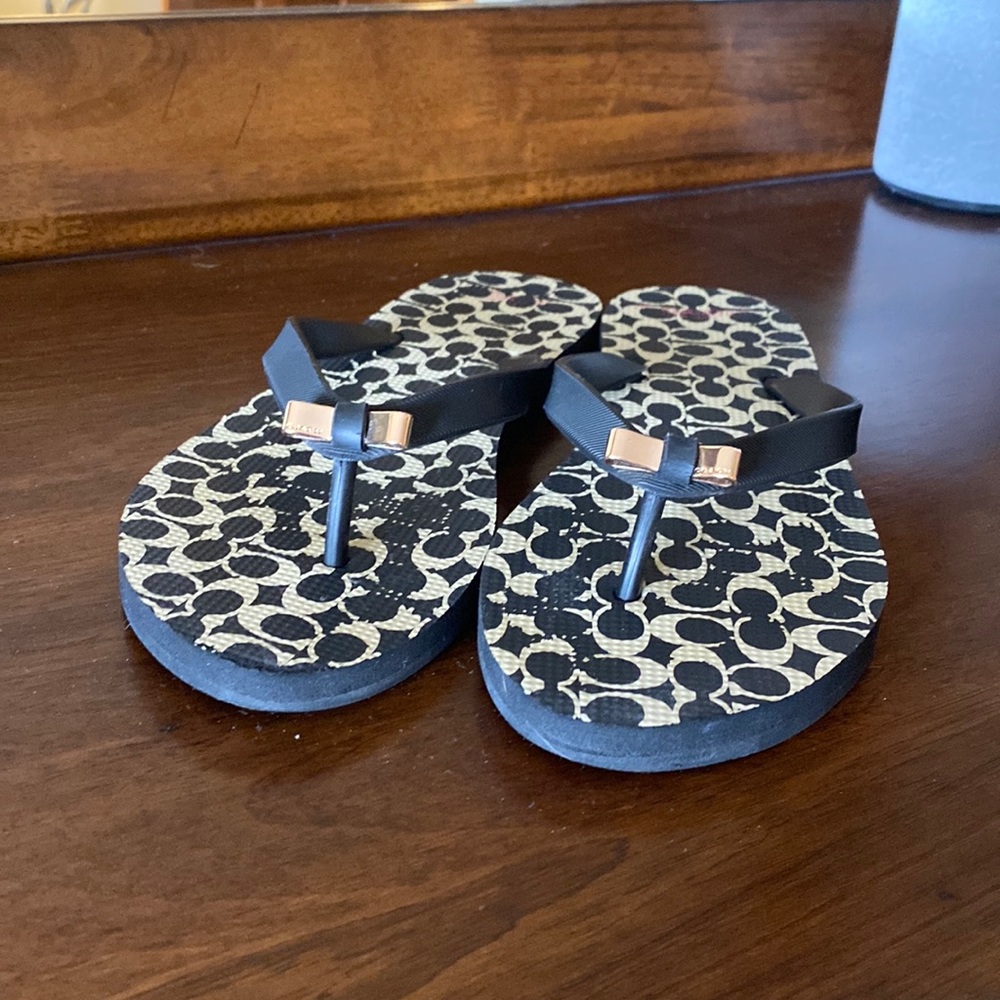 Coach flip flops